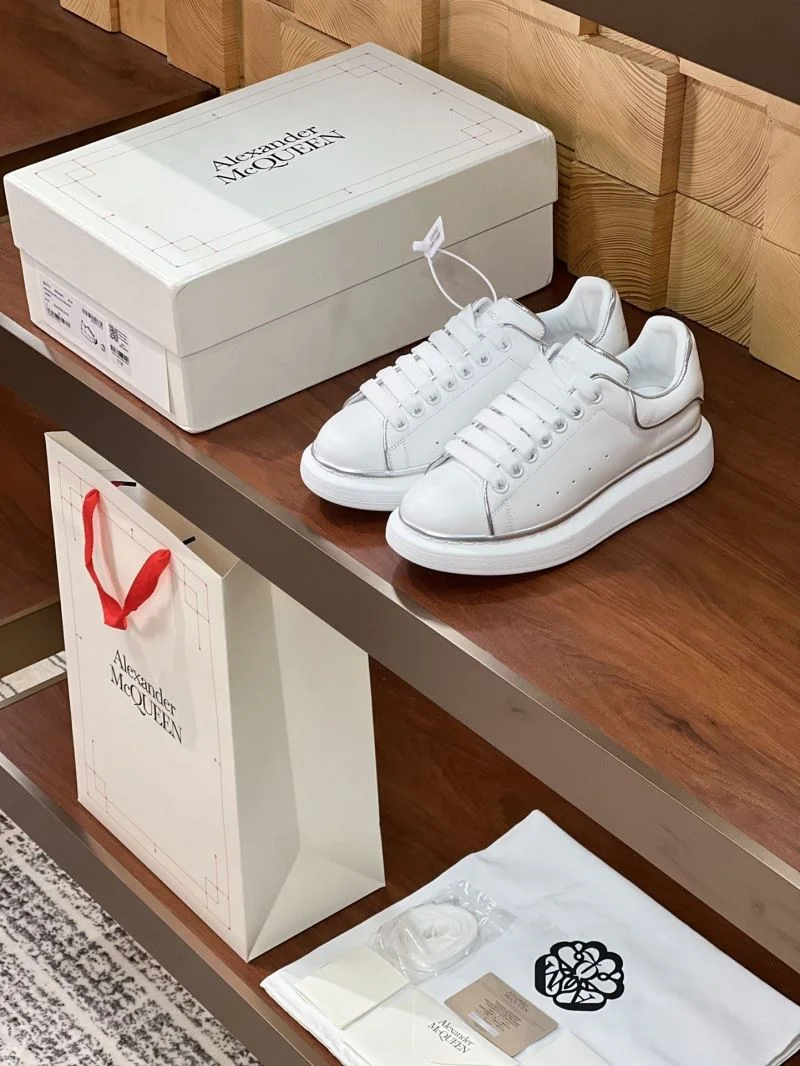 Alexander Mcqueen Low Shoes WellDesigned 16391