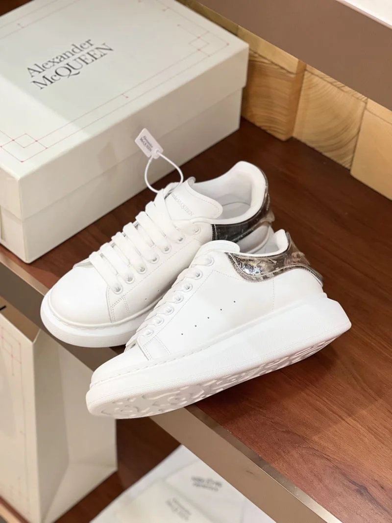Alexander Mcqueen Low Shoes ModernLook 16390