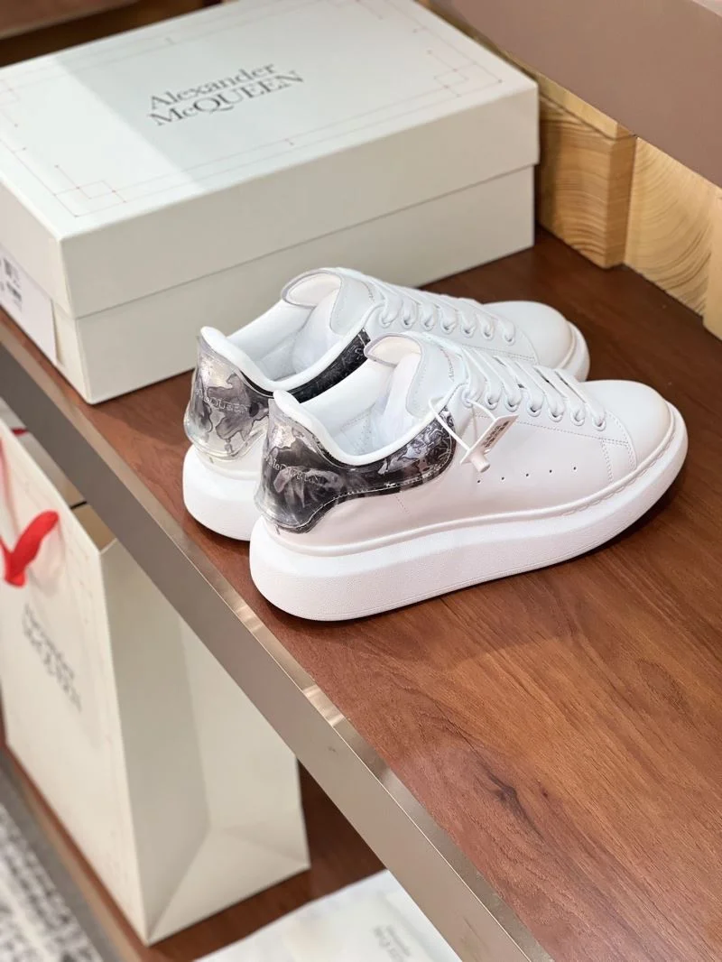 Alexander Mcqueen Low Shoes ModernLook 16390