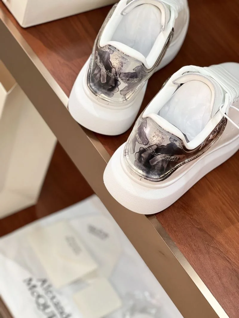 Alexander Mcqueen Low Shoes ModernLook 16390