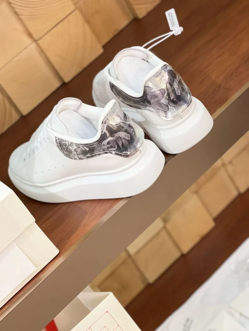 Alexander Mcqueen Low Shoes ModernLook 16390