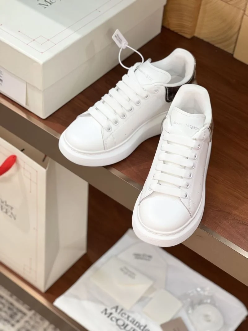 Alexander Mcqueen Low Shoes ModernLook 16390