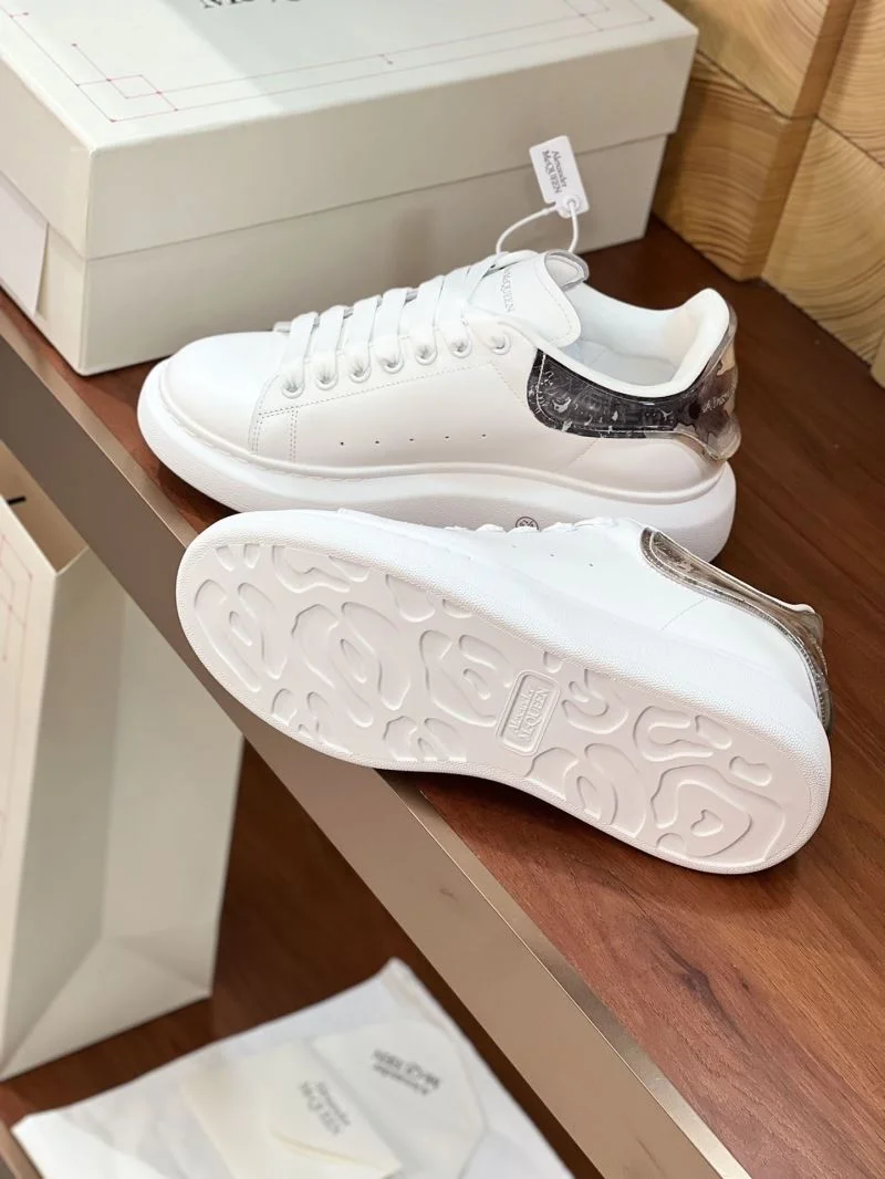 Alexander Mcqueen Low Shoes ModernLook 16390