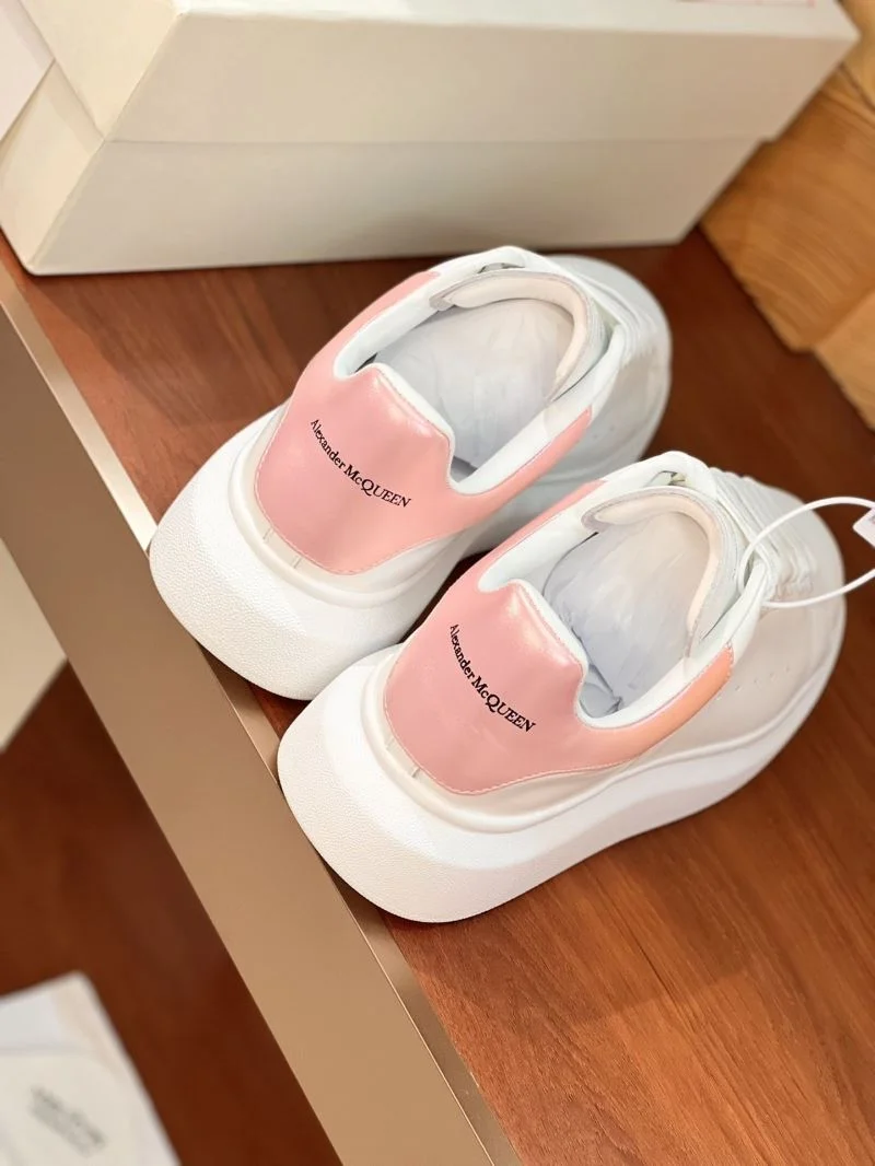 Alexander Mcqueen Low Shoes Sporty 16371