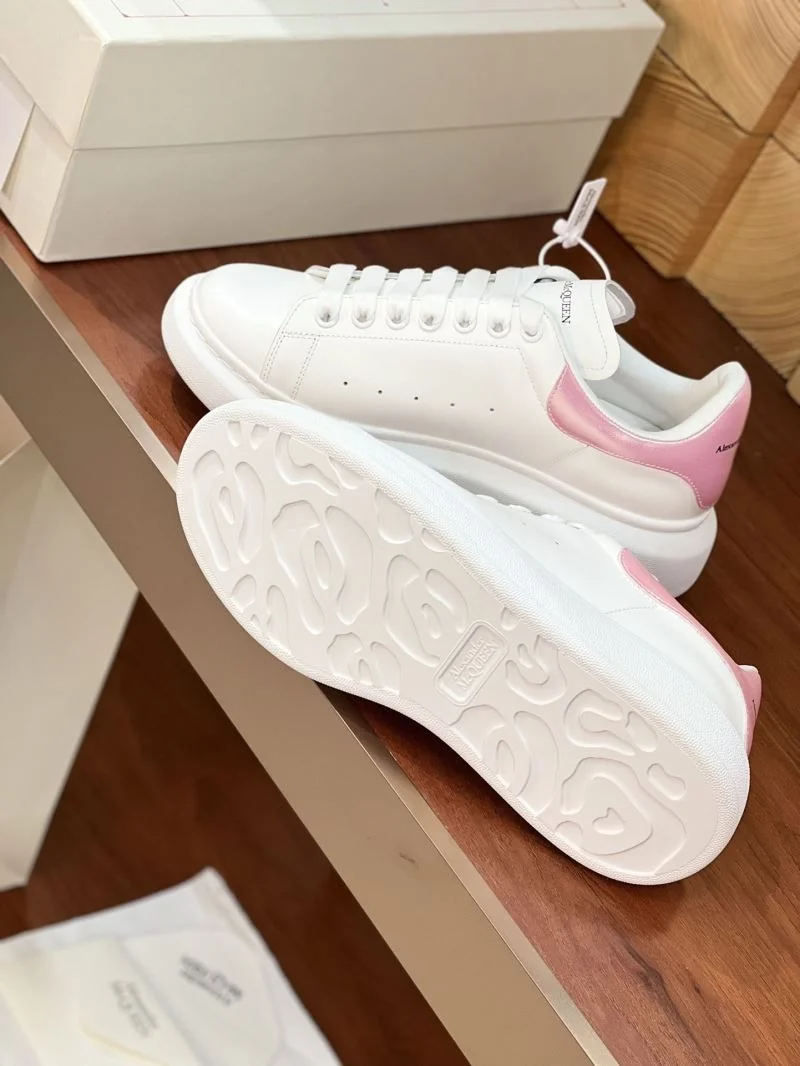 Alexander Mcqueen Low Shoes Sporty 16371