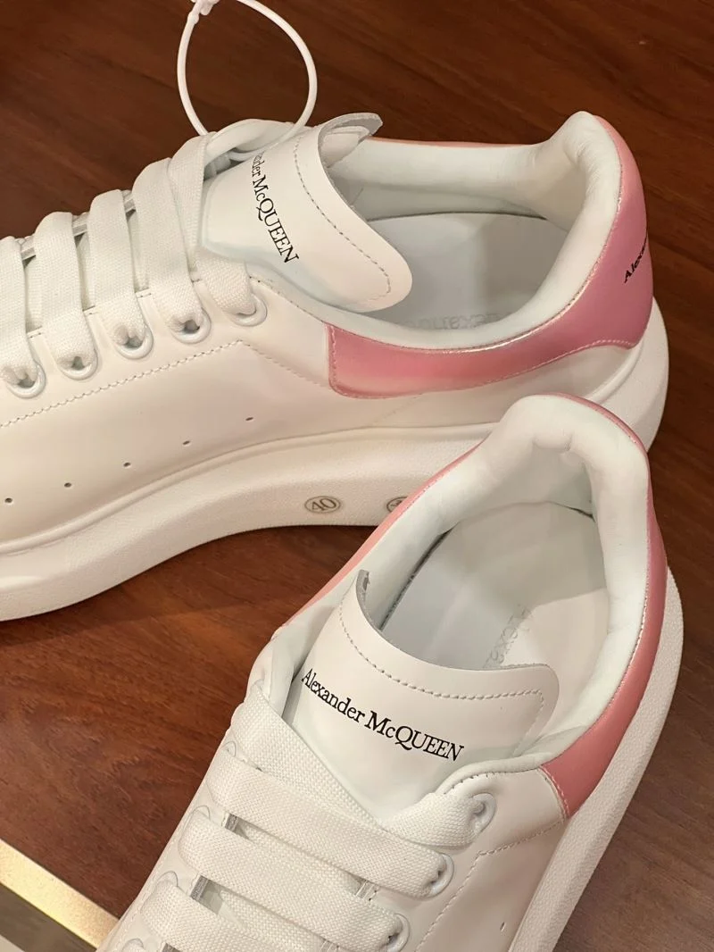 Alexander Mcqueen Low Shoes Sporty 16371