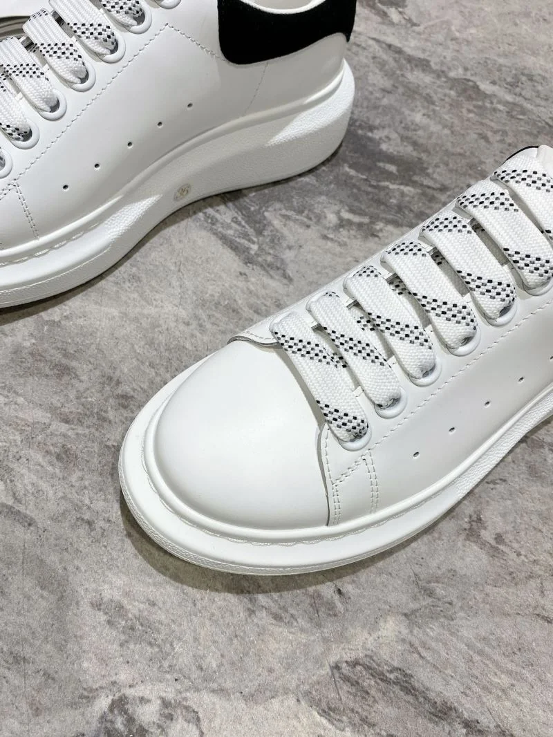 Seasonal Alexander Mcqueen Low Shoes 16415