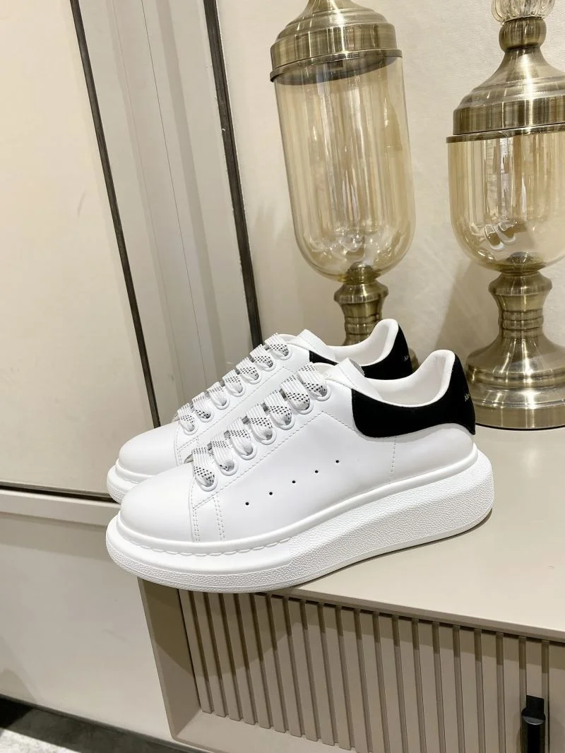 Seasonal Alexander Mcqueen Low Shoes 16415