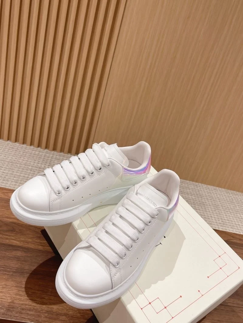Alexander Mcqueen Low Shoes Sophisticated 16351
