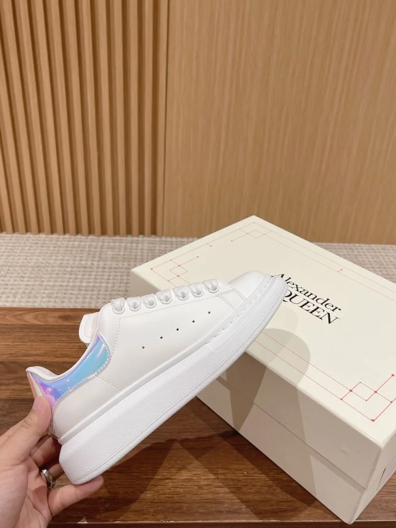 Alexander Mcqueen Low Shoes Sophisticated 16351