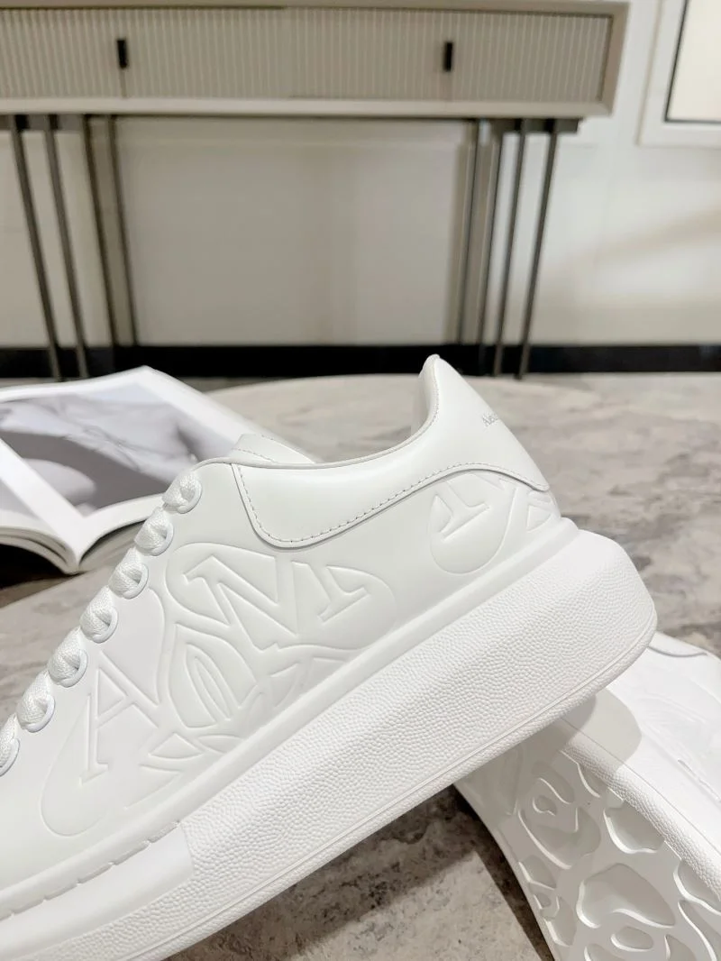 WellDesigned Alexander Mcqueen Low Shoes 16319