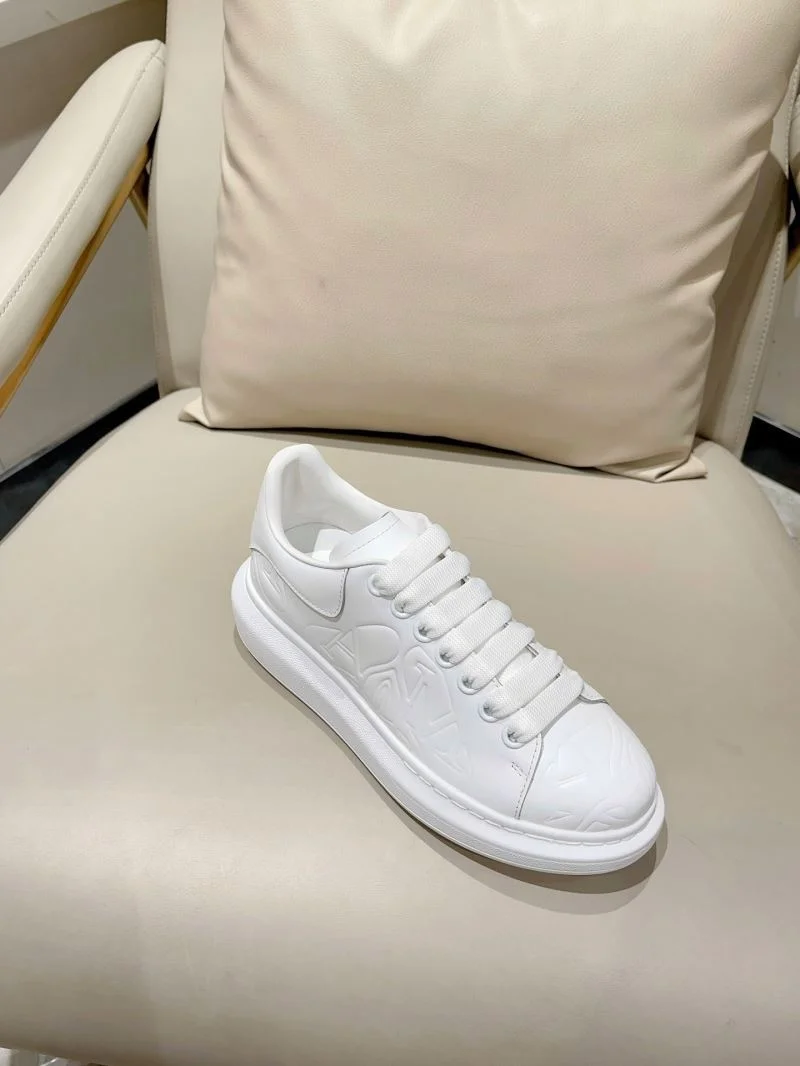 WellDesigned Alexander Mcqueen Low Shoes 16319