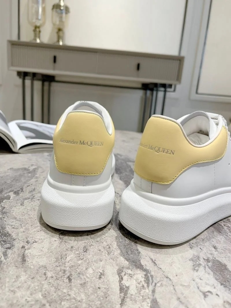 Alexander Mcqueen Low Shoes TimelessDesign 16329