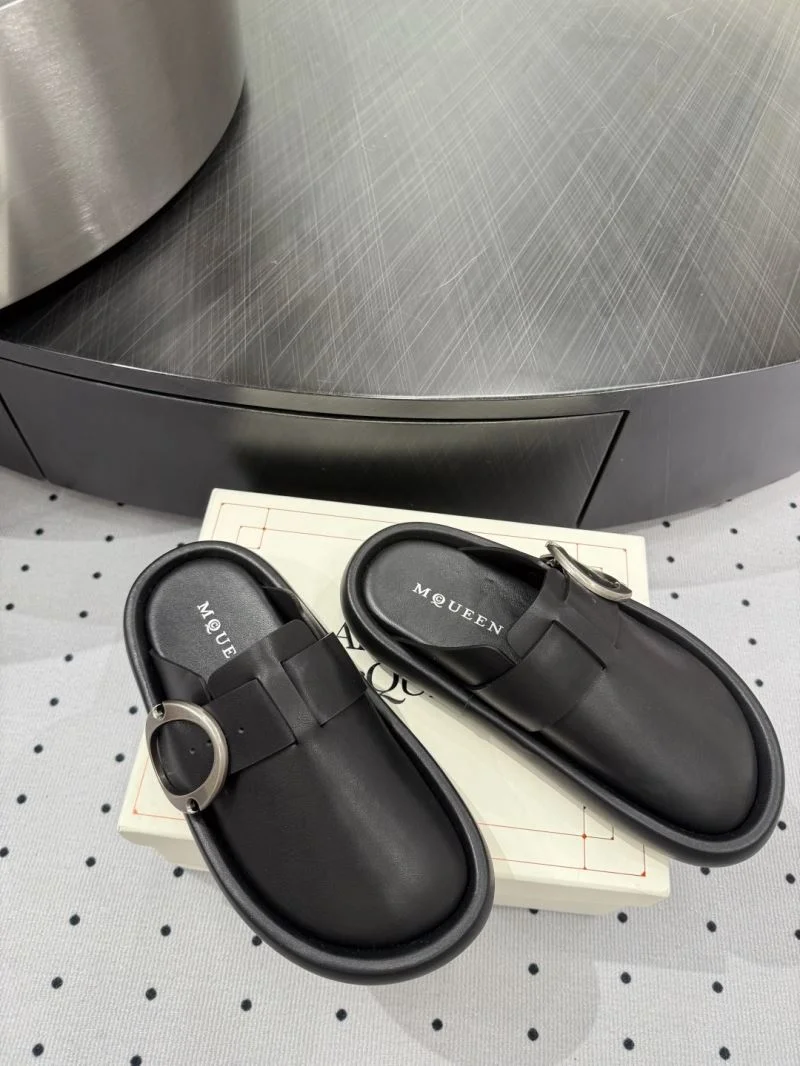 Alexander Mcqueen Slippers WaterResistant 16423