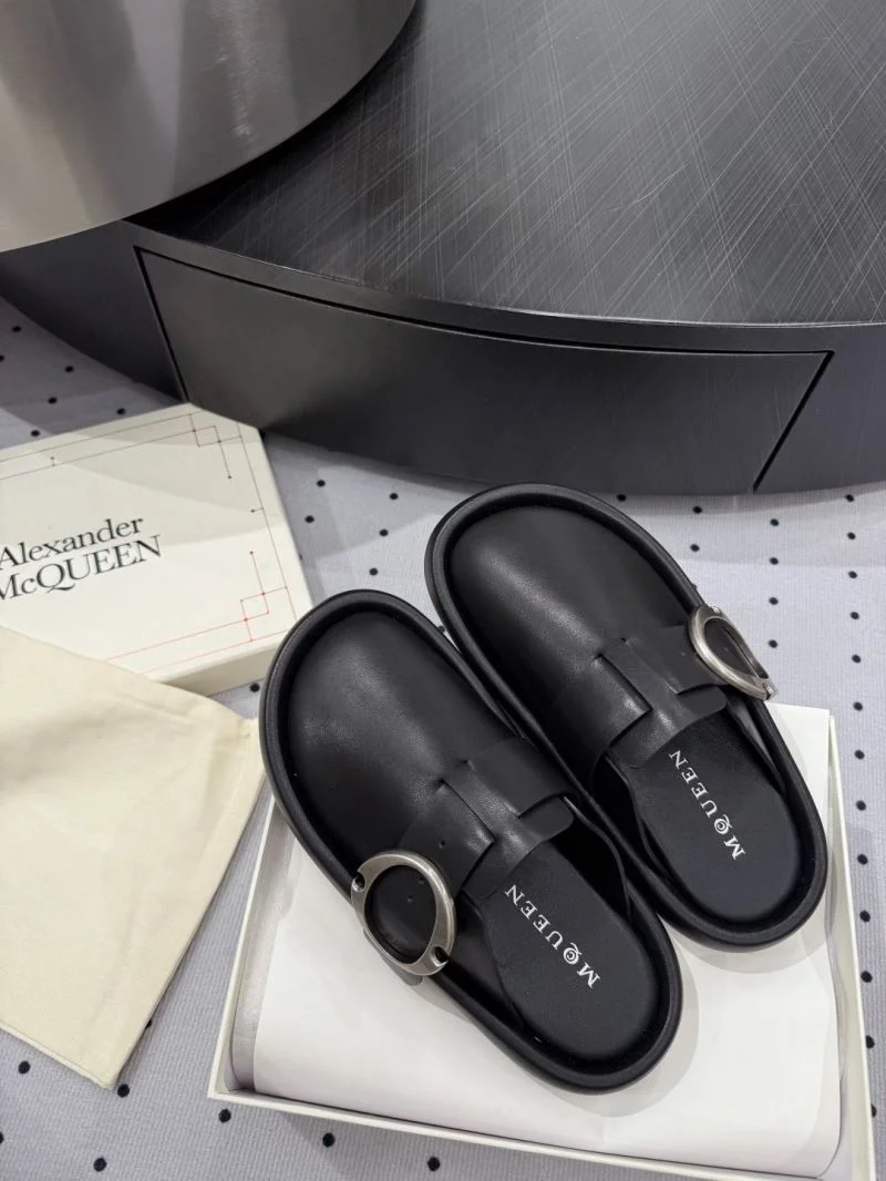 Alexander Mcqueen Slippers WaterResistant 16423