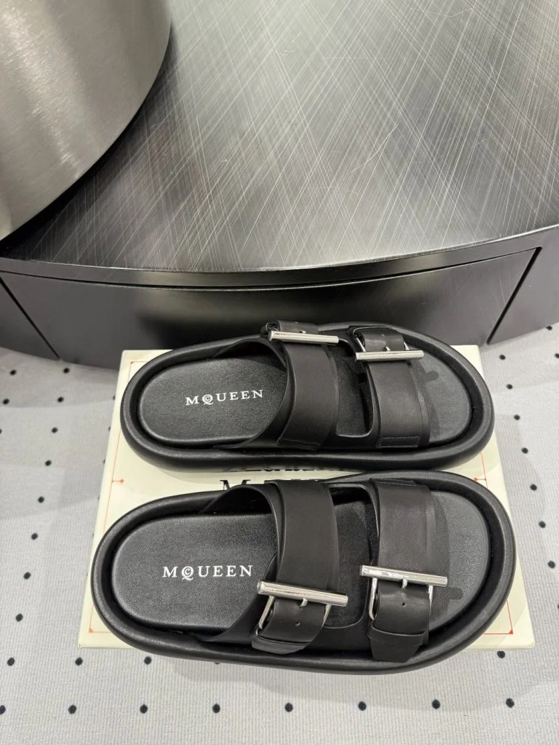 Alexander Mcqueen Slippers WaterResistant 16514