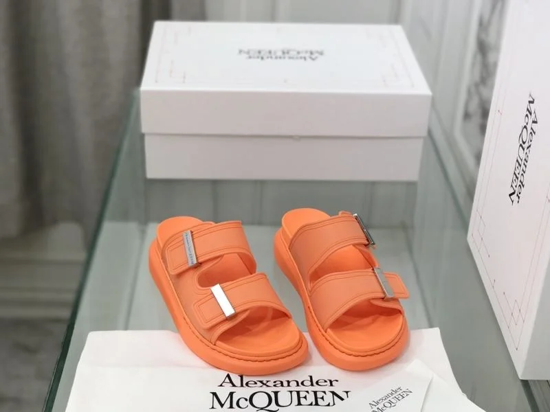 Cozy Alexander Mcqueen Slippers 16457