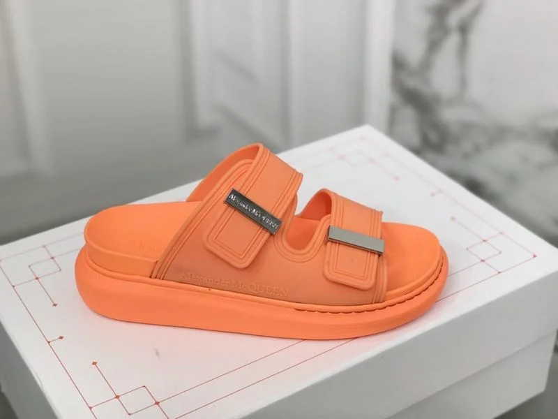 Cozy Alexander Mcqueen Slippers 16457