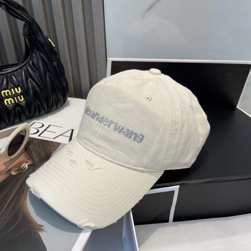 Alexander Wang Caps UrbanStyle 261056