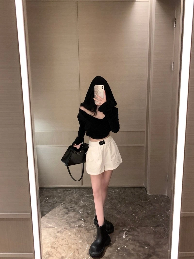 Versatile Alexander Wang Short Pants 95135