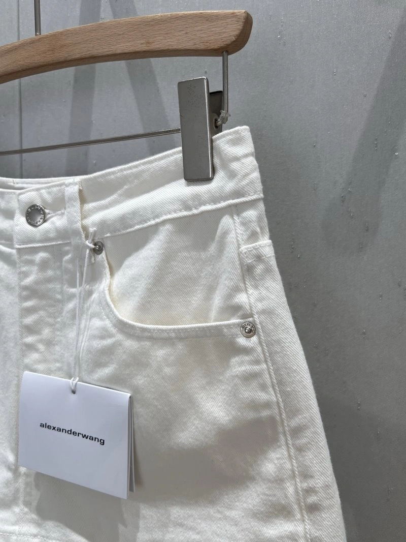 Alexander Wang Short Pants ComfortFit 95012