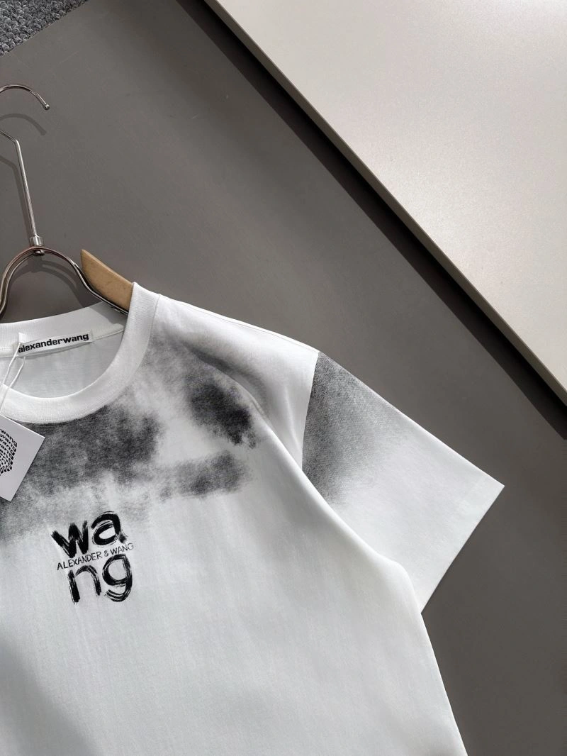 Alexander Wang T-Shirts UrbanChic 95366
