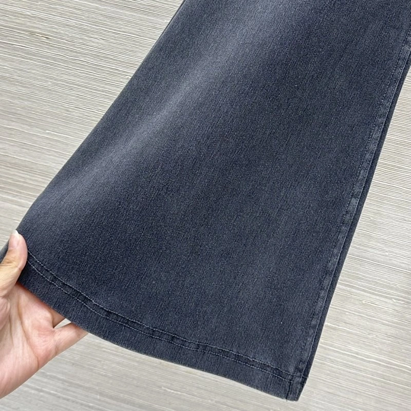 Trendsetting Alo Jeans 152040