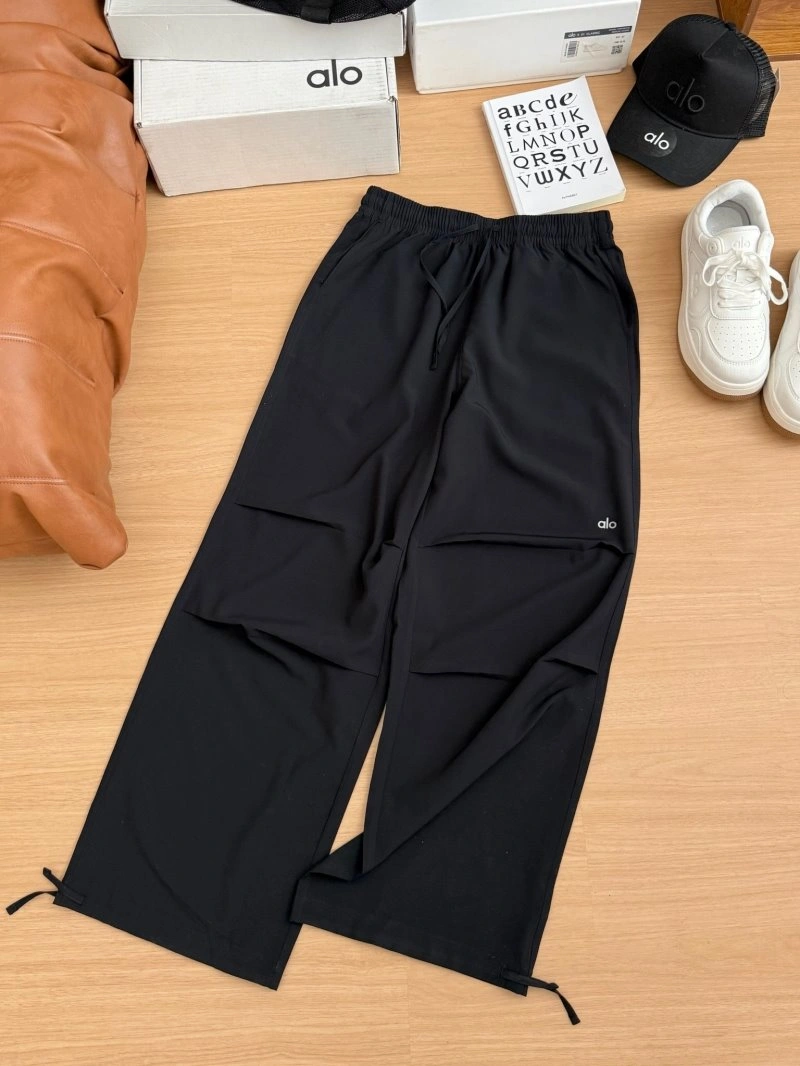 Seasonal Alo Long Pants 152037