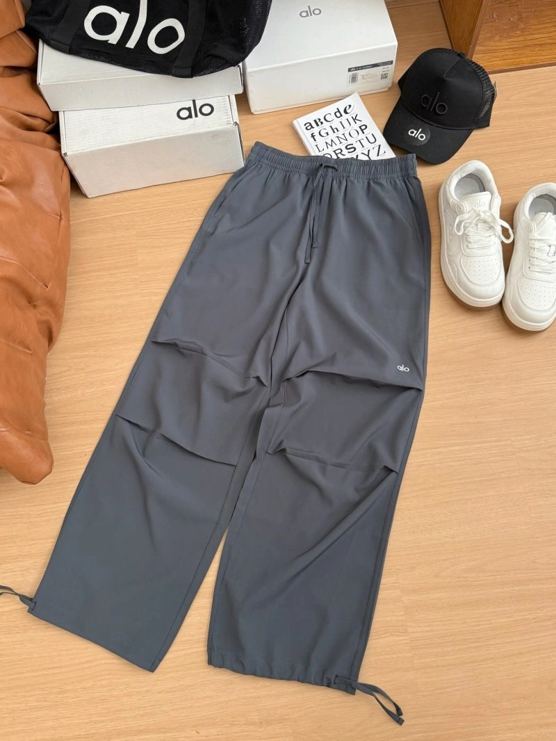 Seasonal Alo Long Pants 152037