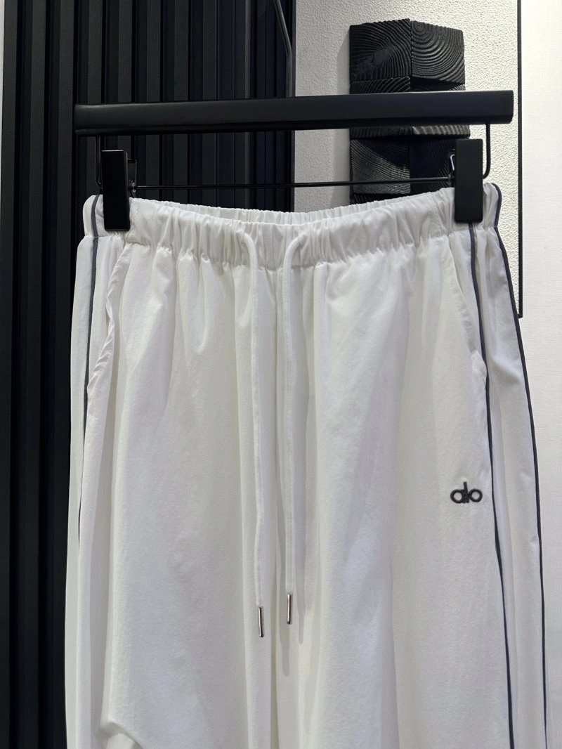 TimelessDesign Alo Long Pants 150118