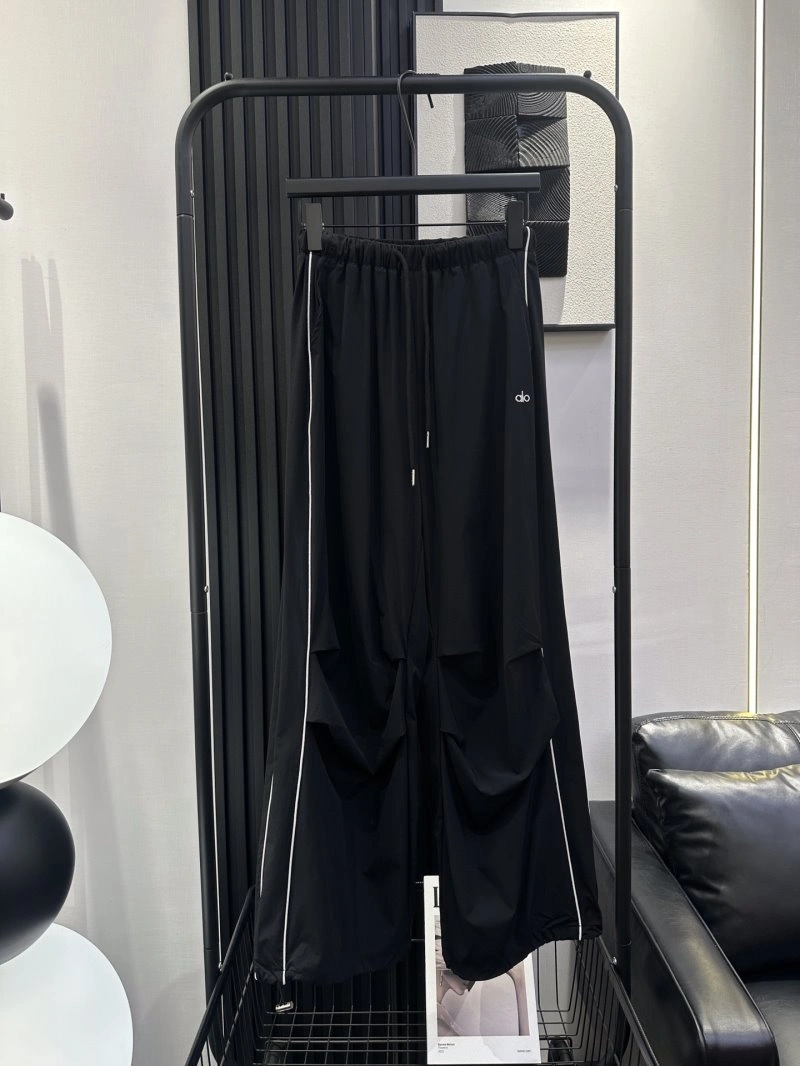 TimelessDesign Alo Long Pants 150118