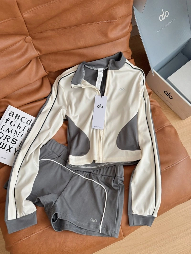 FashionForward Alo Long Suits 152028