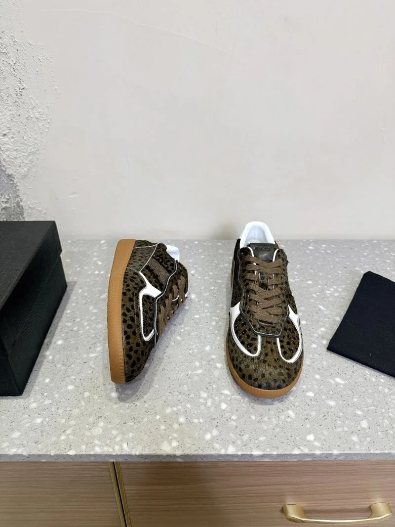Flexible Alo Shoes 13151