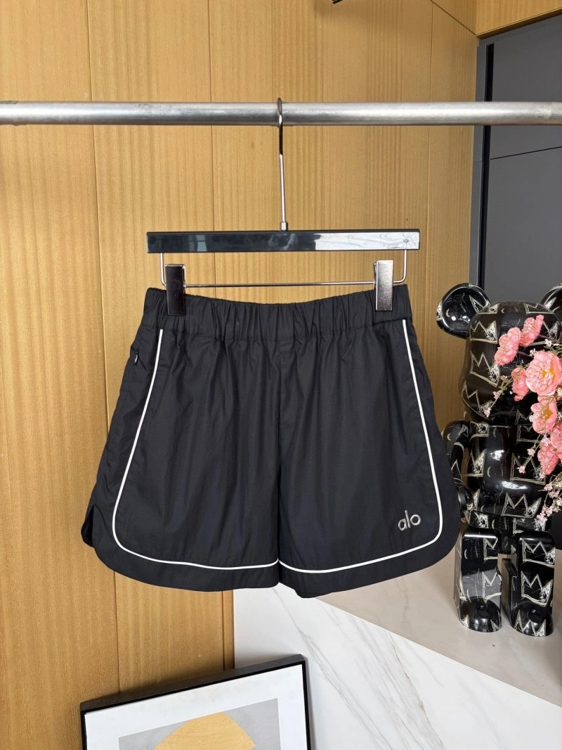 Alo Short Pants WellDesigned 150071