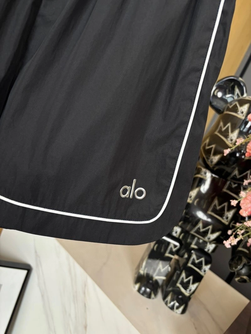Alo Short Pants WellDesigned 150071