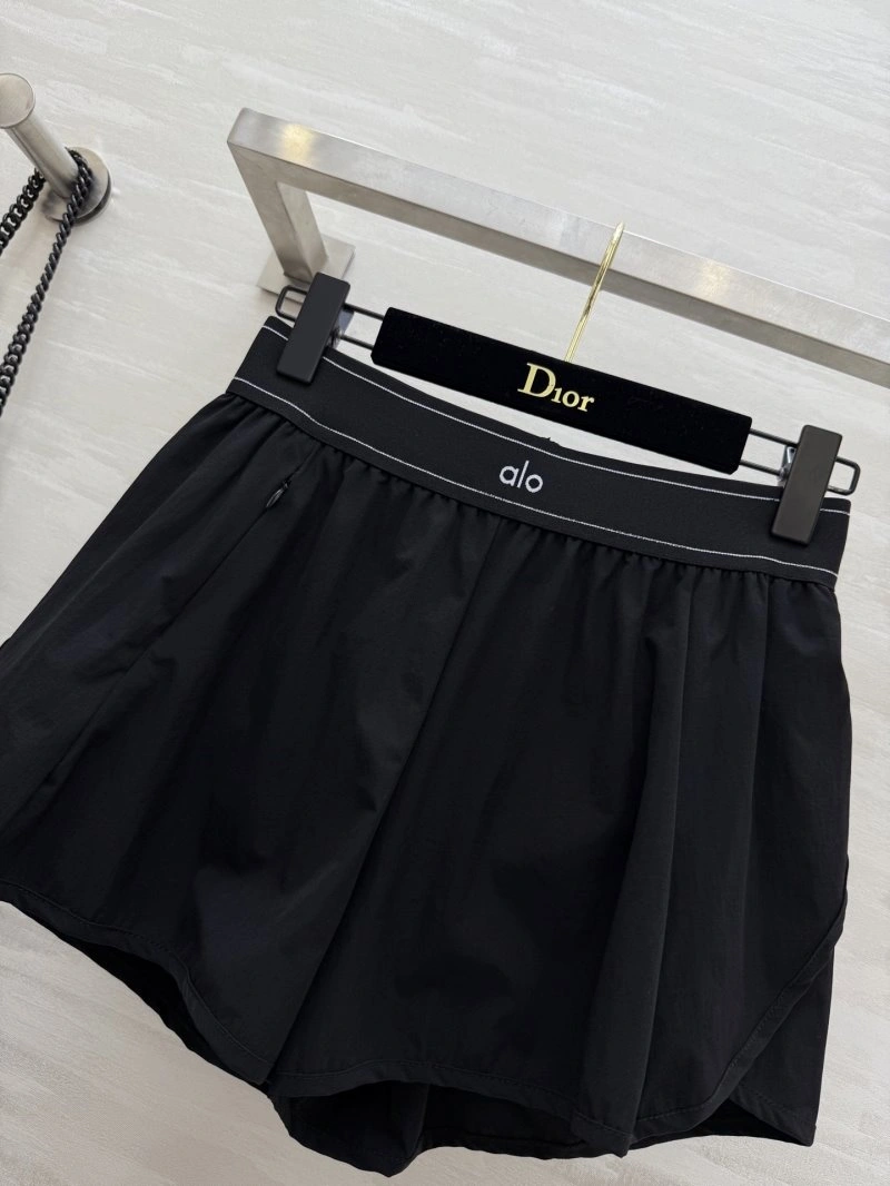 Alo Short Pants Effortless 153154
