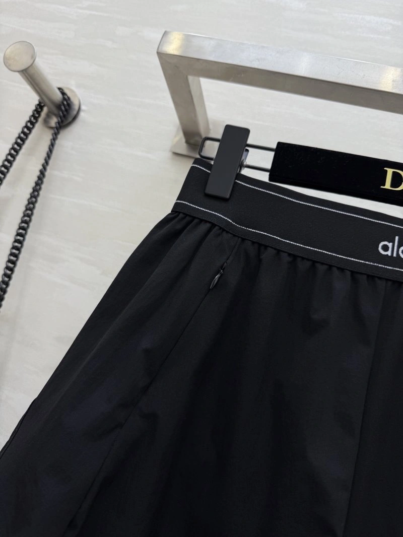Alo Short Pants Effortless 153154