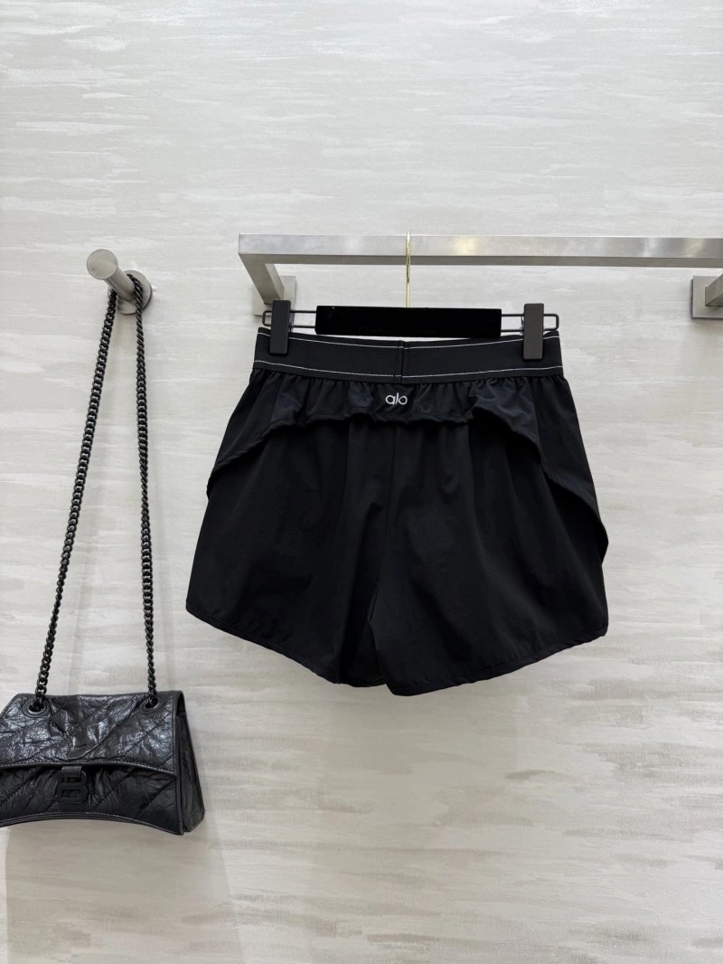 Alo Short Pants Effortless 153154