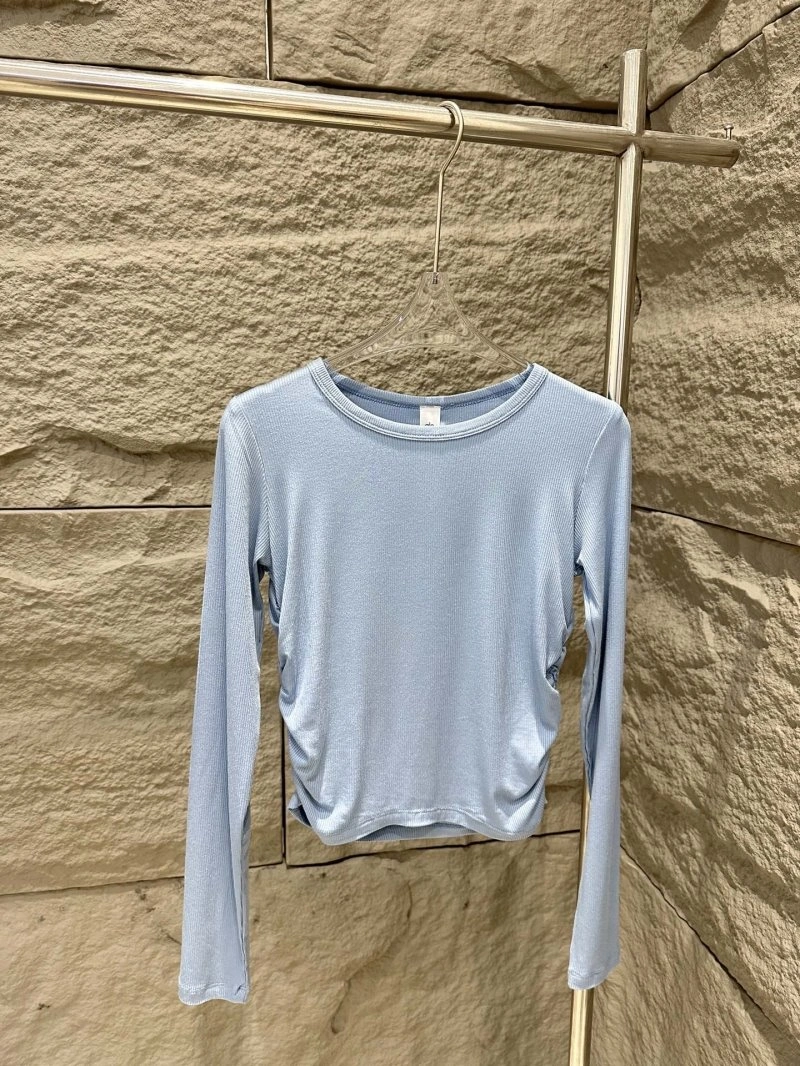 Alo T-Shirts FashionForward 152432