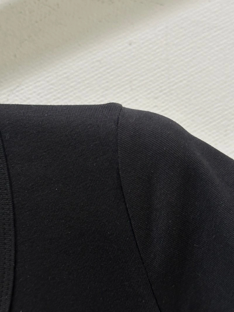 Efficient Alo T-Shirts 157114