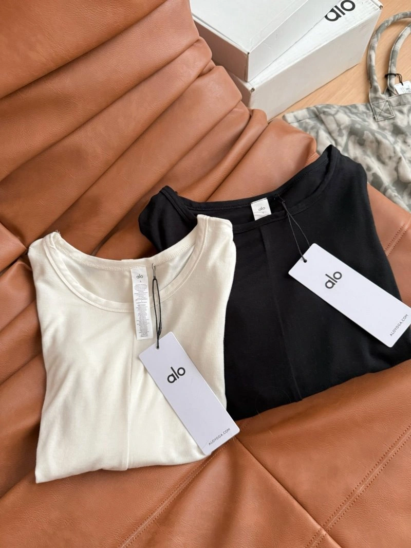 UrbanChic Alo T-Shirts 155064