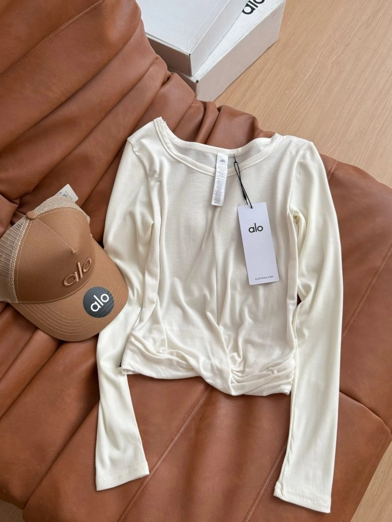 UrbanChic Alo T-Shirts 155064