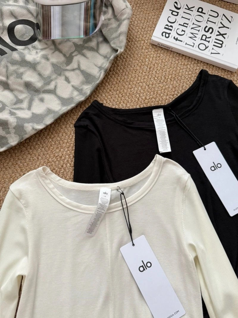UrbanChic Alo T-Shirts 155064