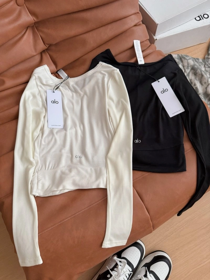 UrbanChic Alo T-Shirts 155064