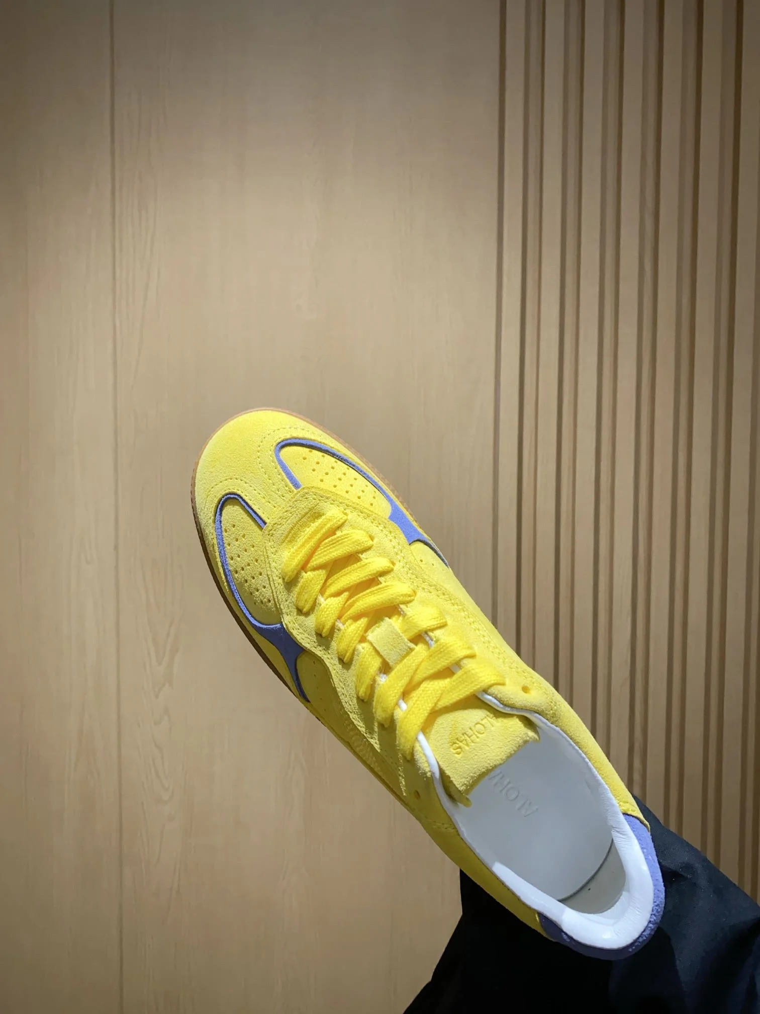 Alohas Shoes Modern 8490