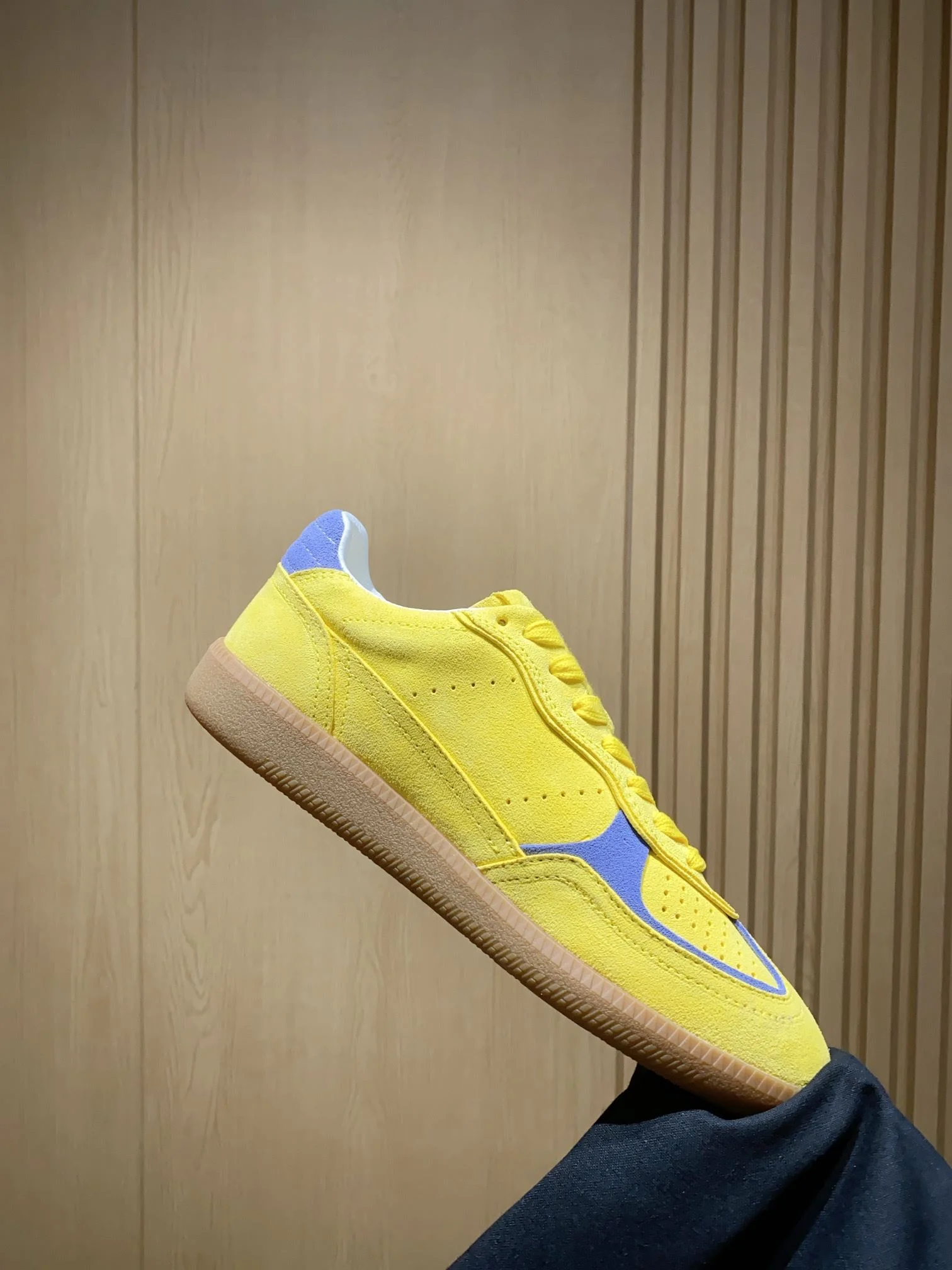 Alohas Shoes Modern 8490