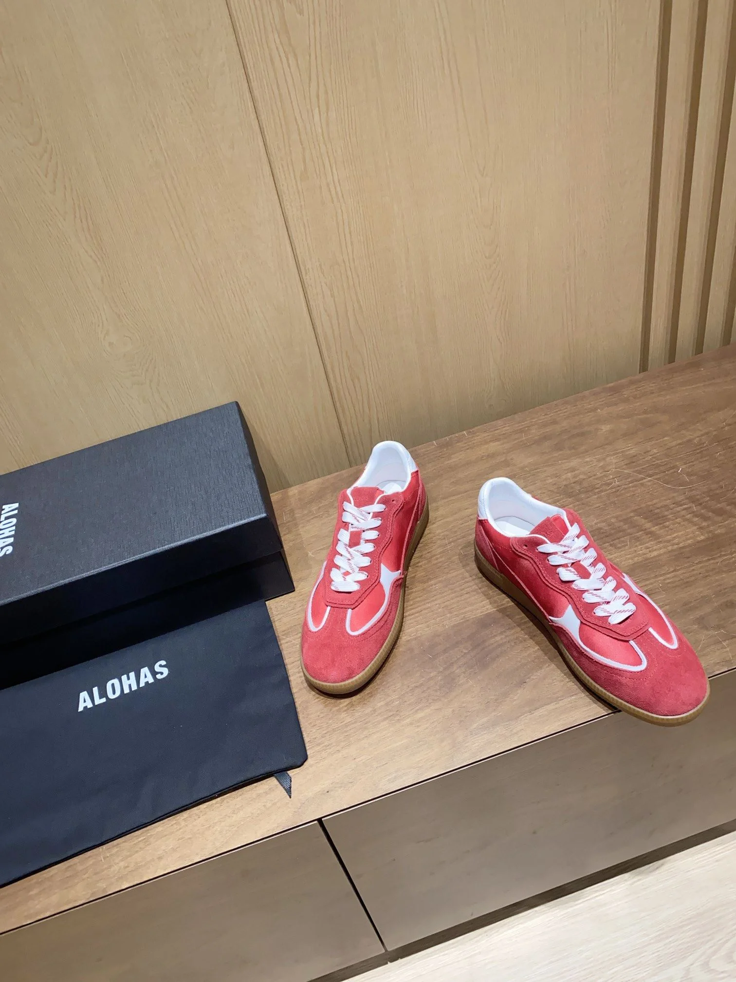 EasyMatch Alohas Shoes 8480