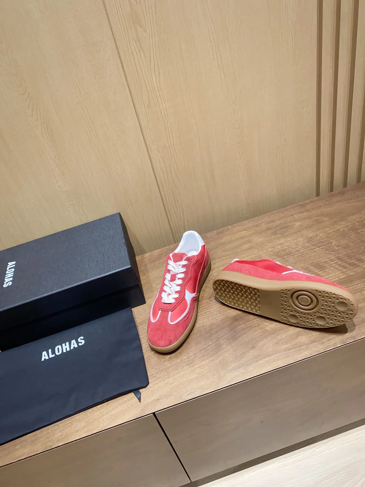 EasyMatch Alohas Shoes 8480