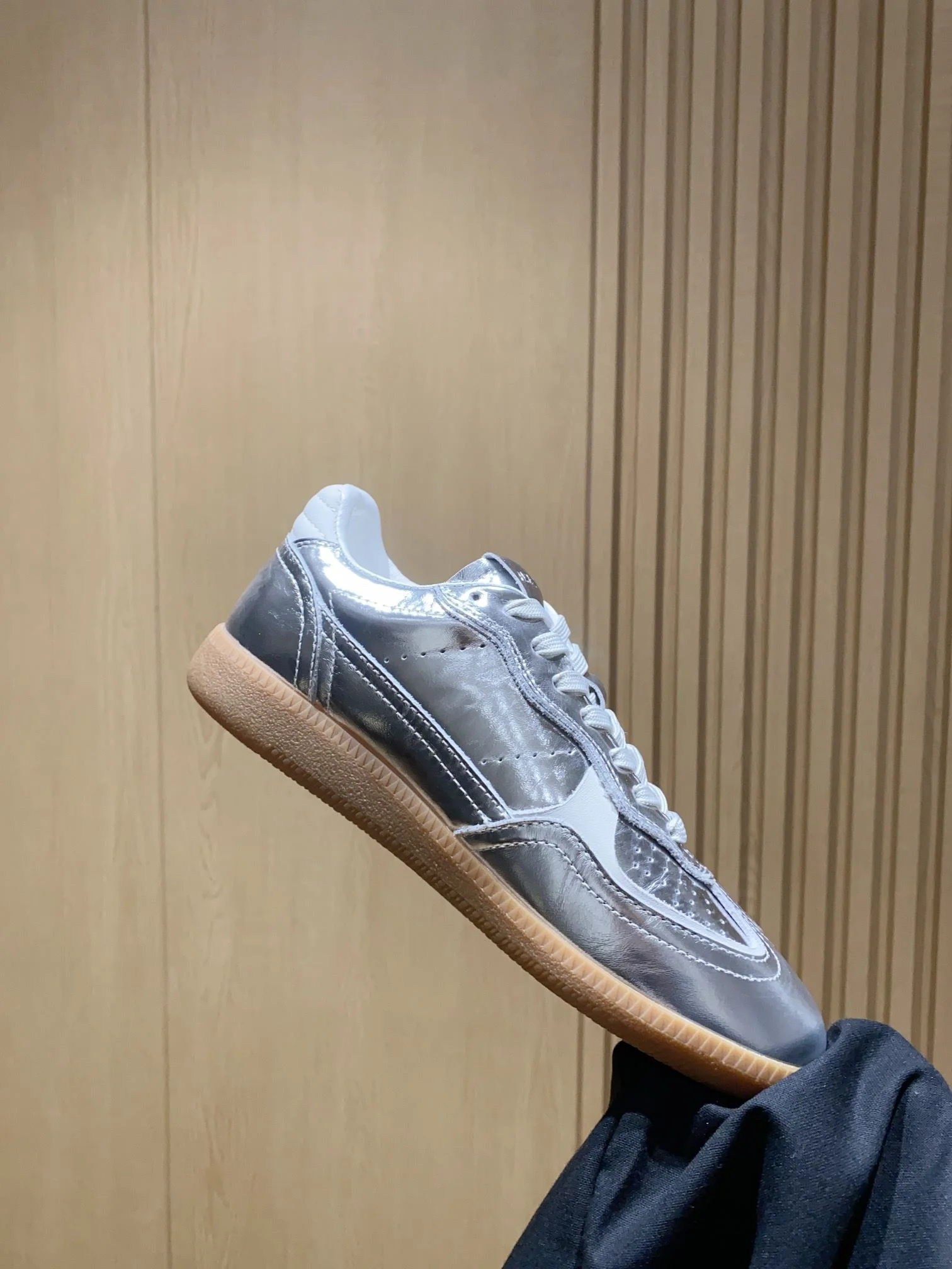 Alohas Shoes DailyWear 8526