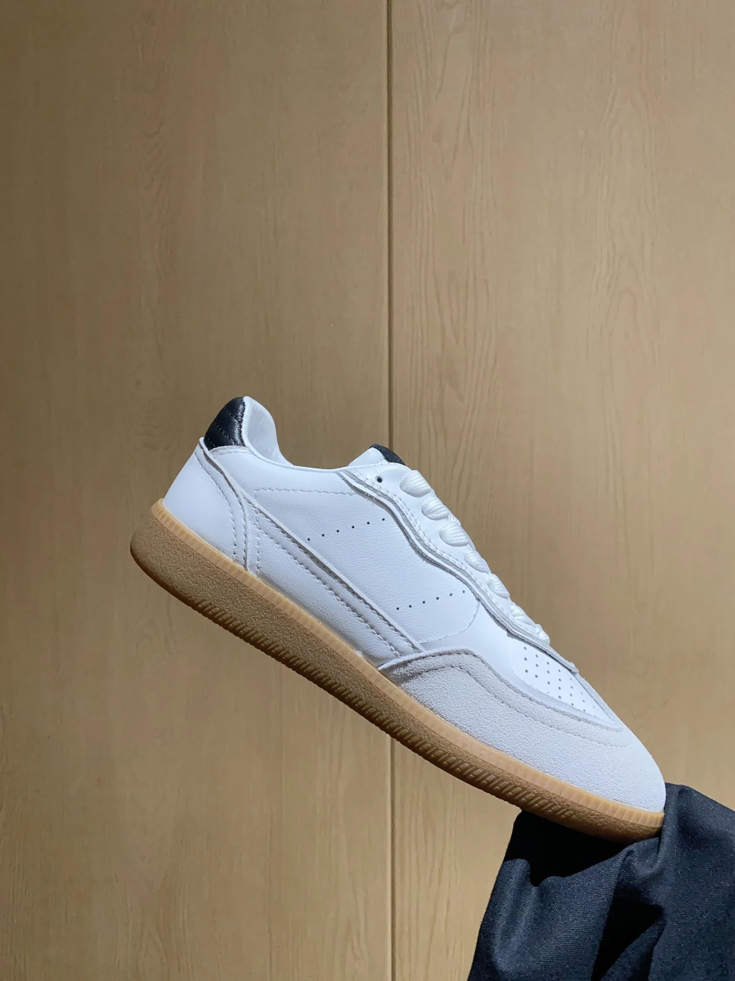 Alohas Shoes ModernLook 8522